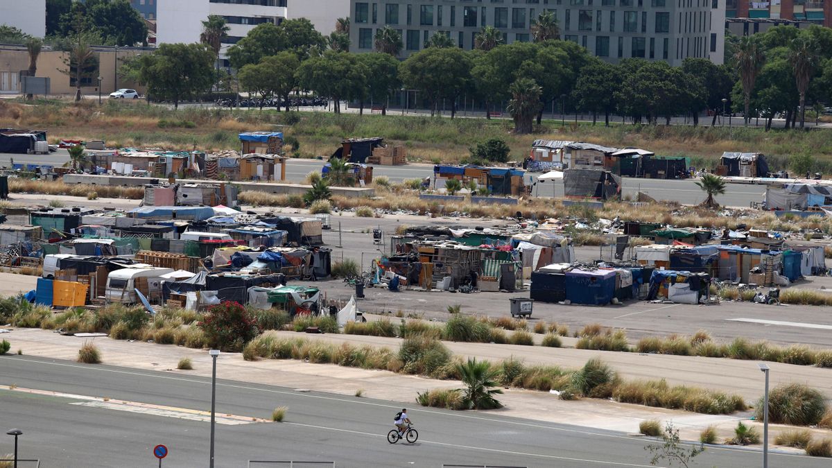 El circuito de Fórmula 1 de Valencia, el proyecto de "coste cero" que según elDiario.es dejó 300 millones perdidos y hoy es un asentamiento de chabolas