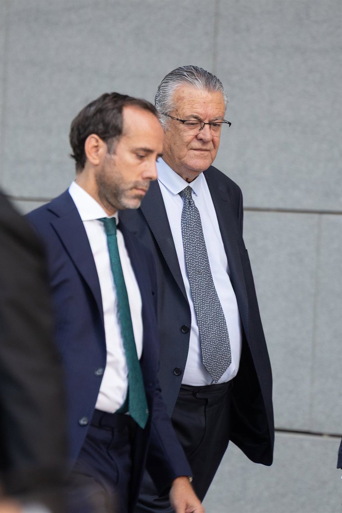 El expresidente de Plus Ultra confirma ante el juez un pago del 1% del rescate por la supuesta mediación del "grupo Zapatero"