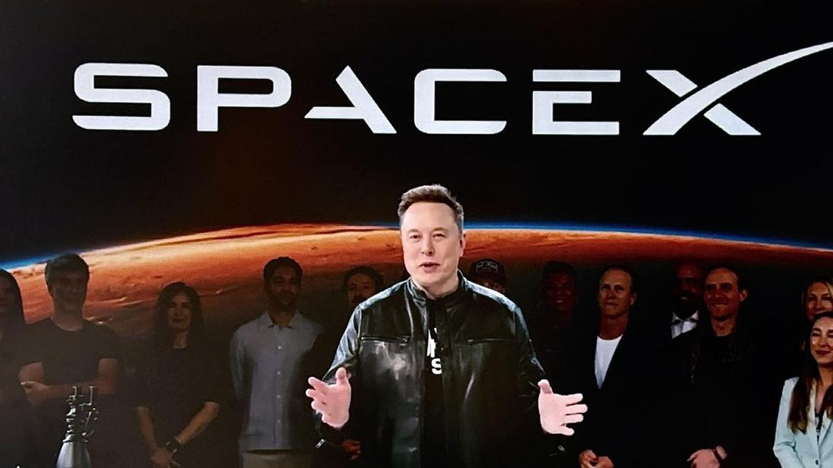 SpaceX pierde más de 5.000 millones en su primer balance como cotizada pese a batir previsiones de ingresos, y sus acciones caen por el gasto en IA, según El Diario y Expansión